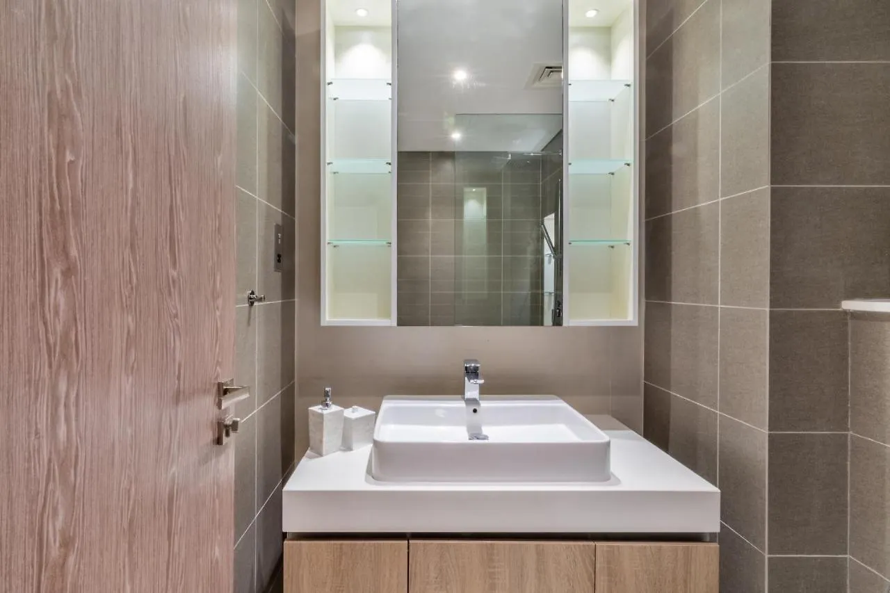 Vivid 2-Bedroom Marina View Dubai Apartment